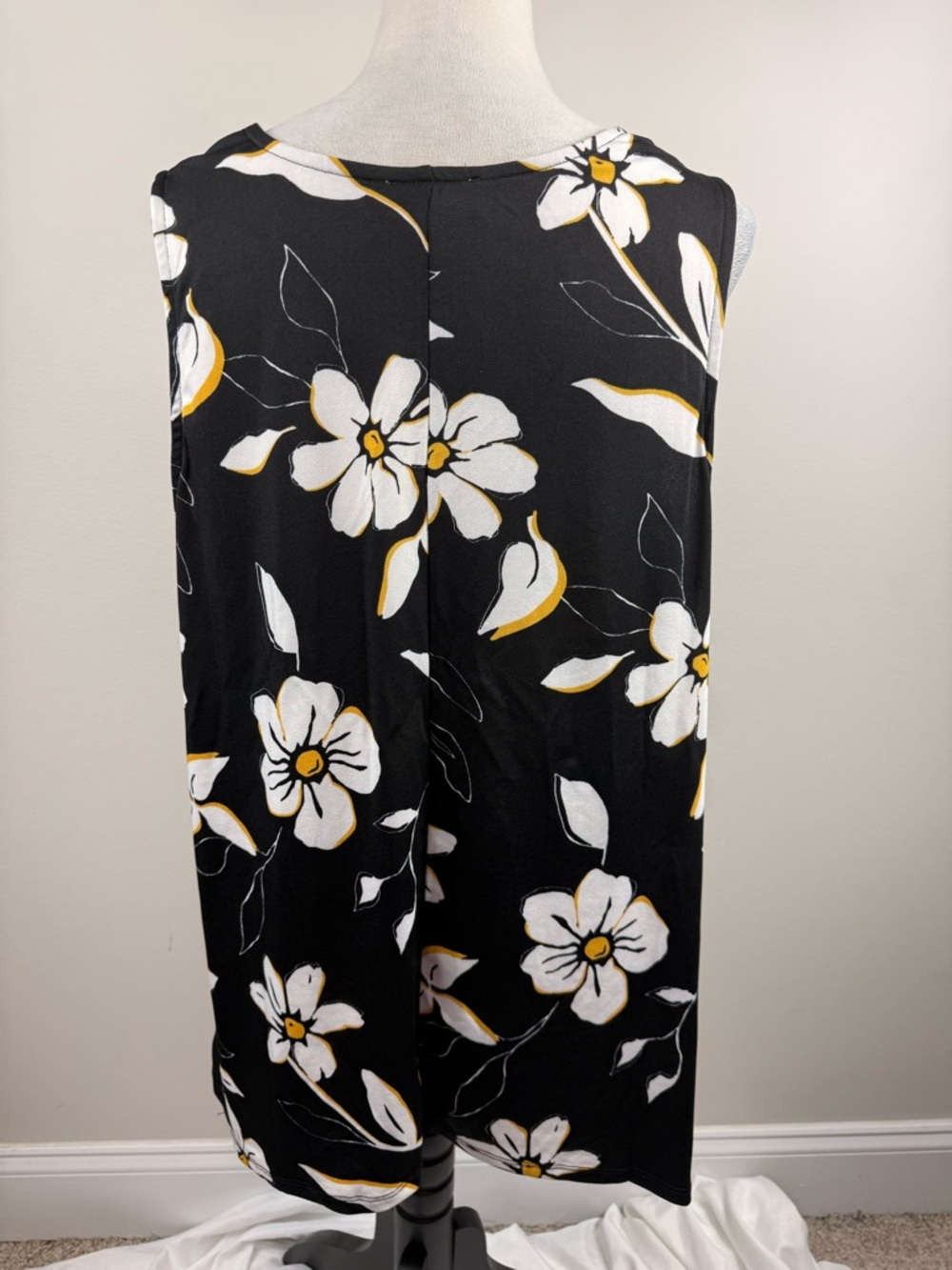 Jules & Leopold Black Tunic with White and Yellow Floral print size 1X - Picture 5 of 9